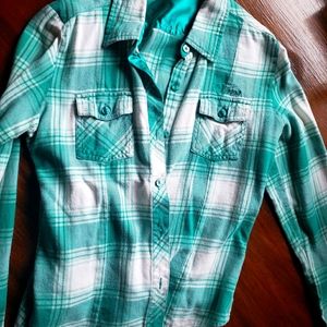 Van's Plaid Button up